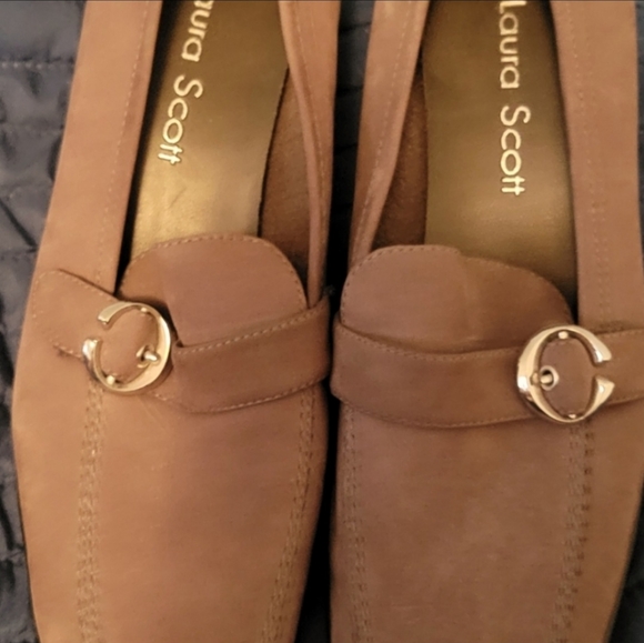 Laura Scott Shoes - 2/$25 Dress Shoes Laura scott